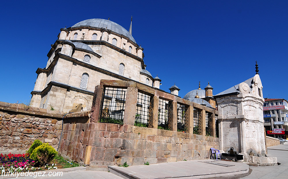 Çapanoğlu Camii