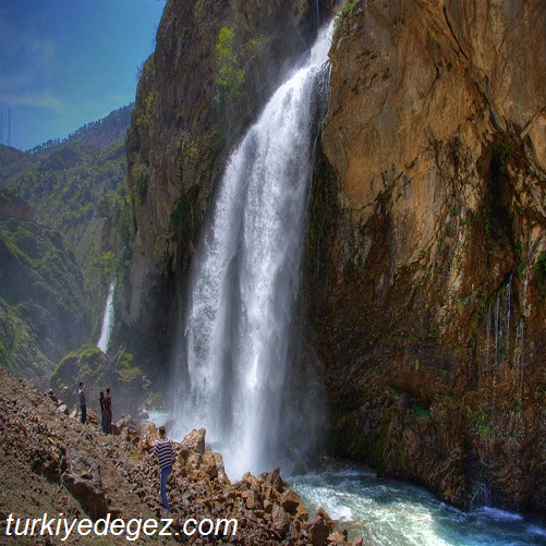 Kapuzbaşı Takım Şelaleleri