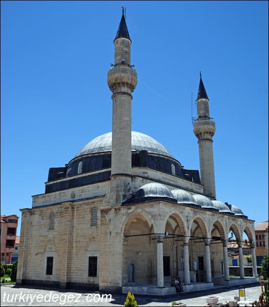 Sultan Selim Camisi ve Külliyesi