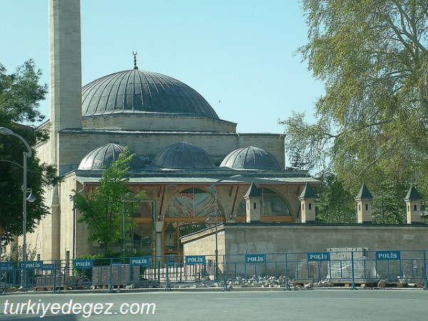 Aktekke ( Mader-i Mevlana) Cami