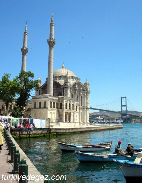 Büyük Mecidiye (Ortaköy) Camii