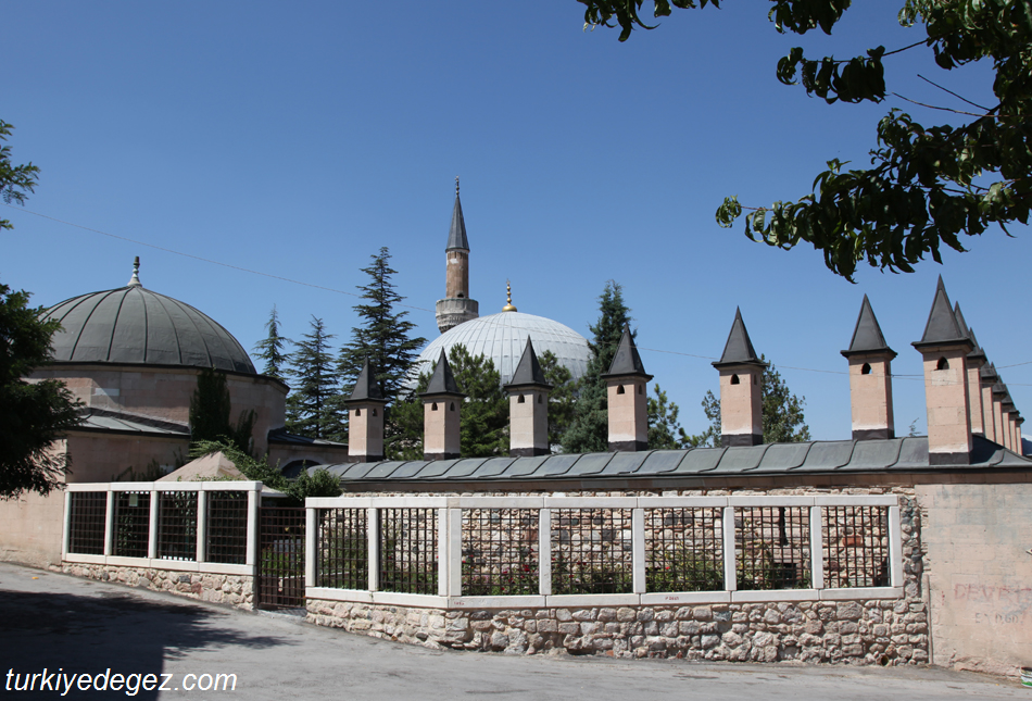 Kurşunlu Camii ve Külliyesi