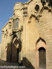 Fırfırlı Camii(On İki Havari Kilisesi)