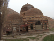 Mir Abdal Camii Memu Zin Türbesi